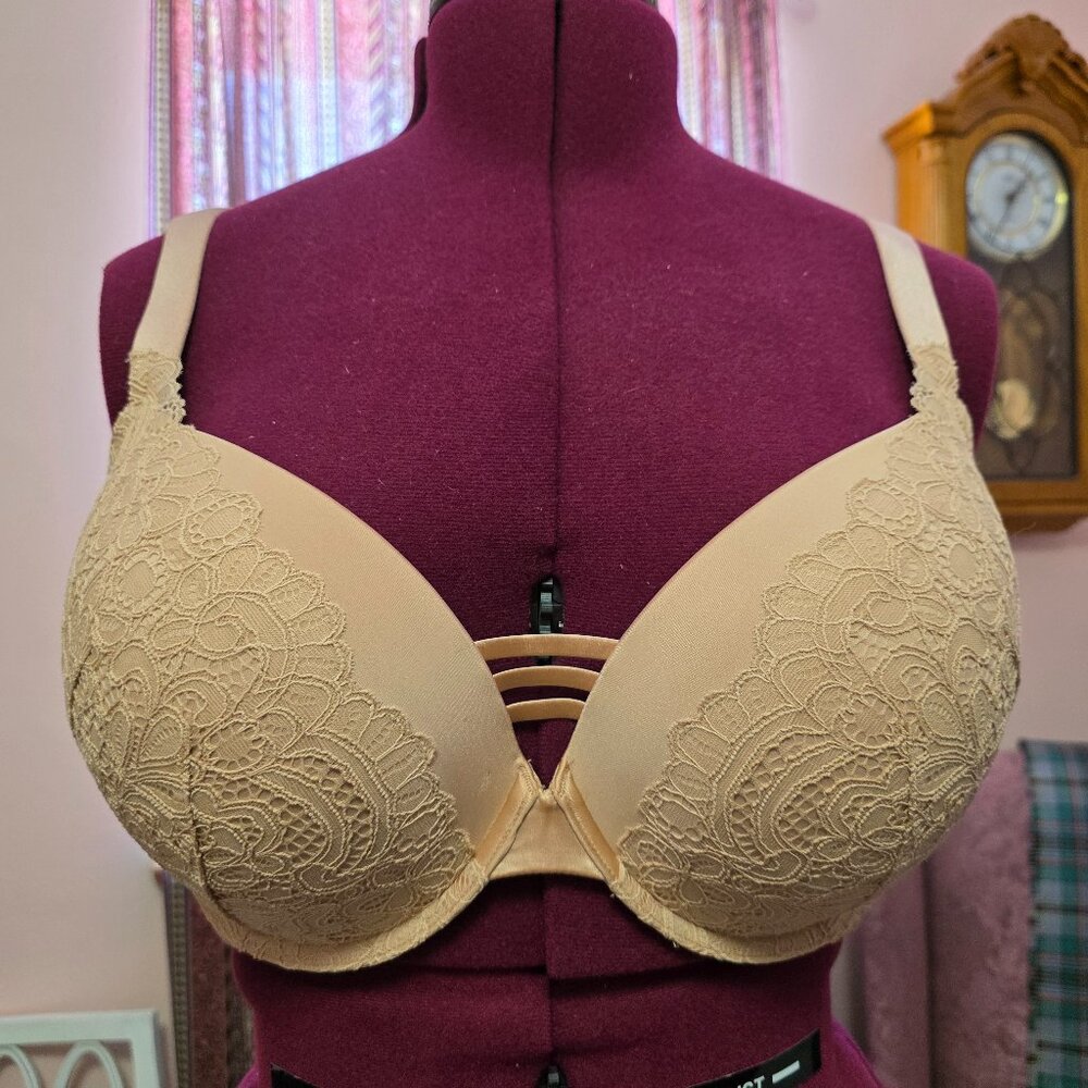 2 SOMA Stunning Push Up 40DDD